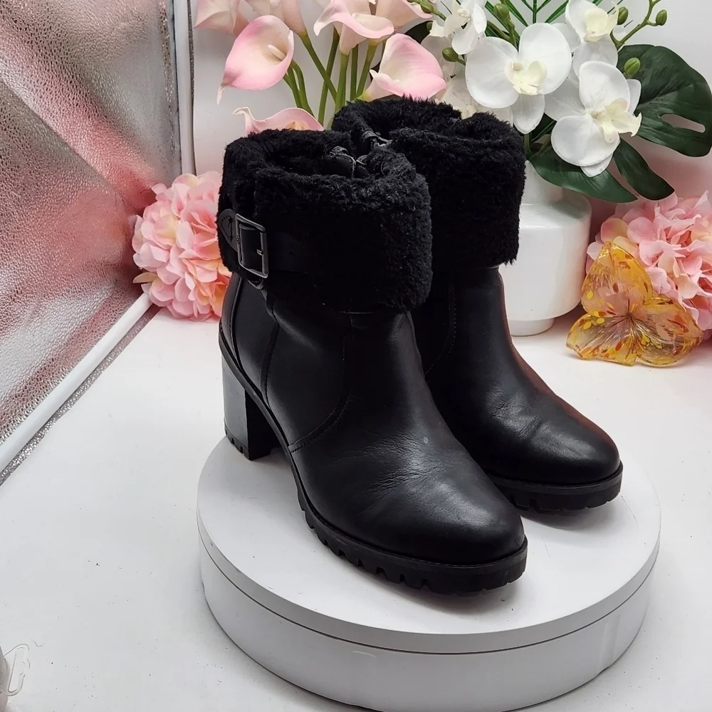 UGG 6th shelf